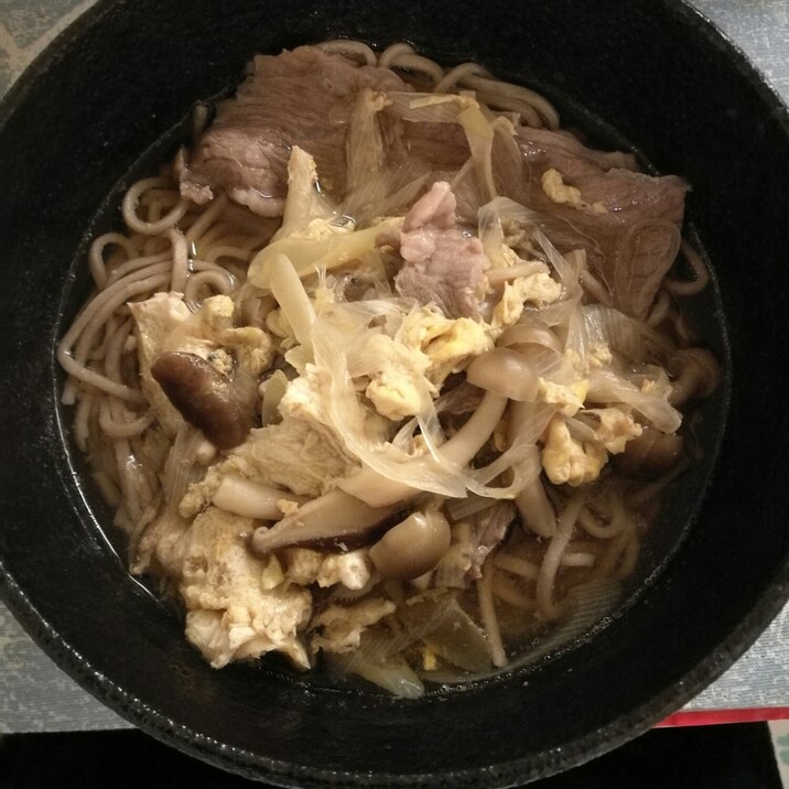 肉たまご年越しそば！